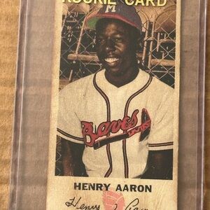 1954 JOHNSTON COOKIES Hank Aaron Rookie Card